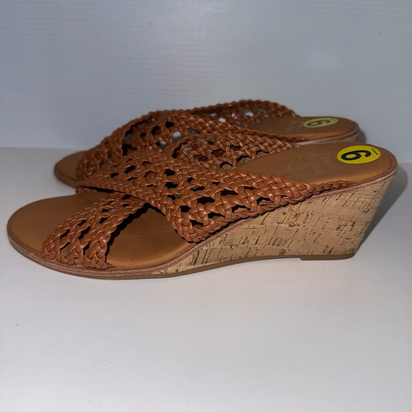 André Assous Bryana Women’s Woven Wedge Sandals Brown Size 9 M NEW - Picture 2 of 13